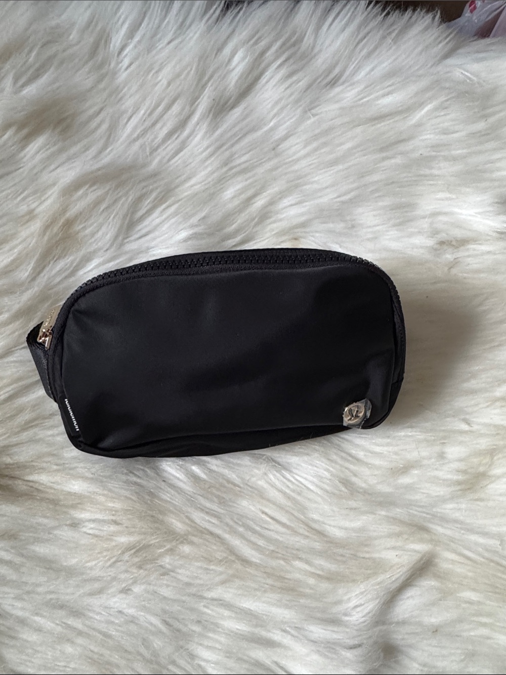 Lululemon Everywhere Belt Bag Black Gold Logo NWT Unisex Crossbody